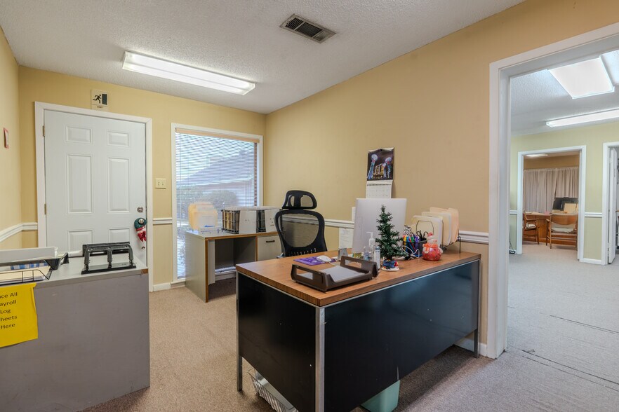 More Photos Of 1859 Avenue of America, Monroe Serviced Offices For Sale