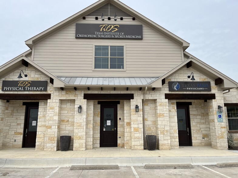 More Photos Of 815 E Ira E Woods Ave, Grapevine Medical For Lease