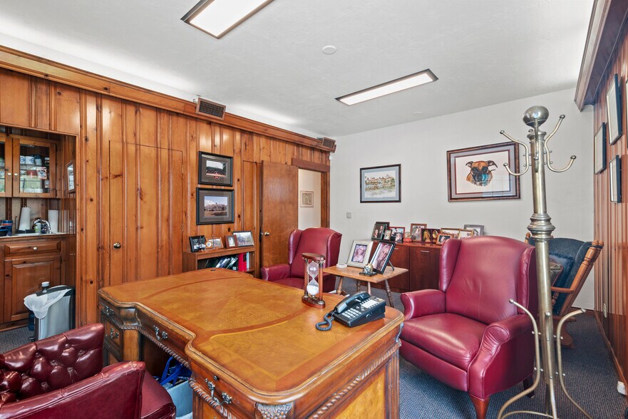 More Photos Of 123 Live Oak Ave, Daytona Beach Office Residential For Sale