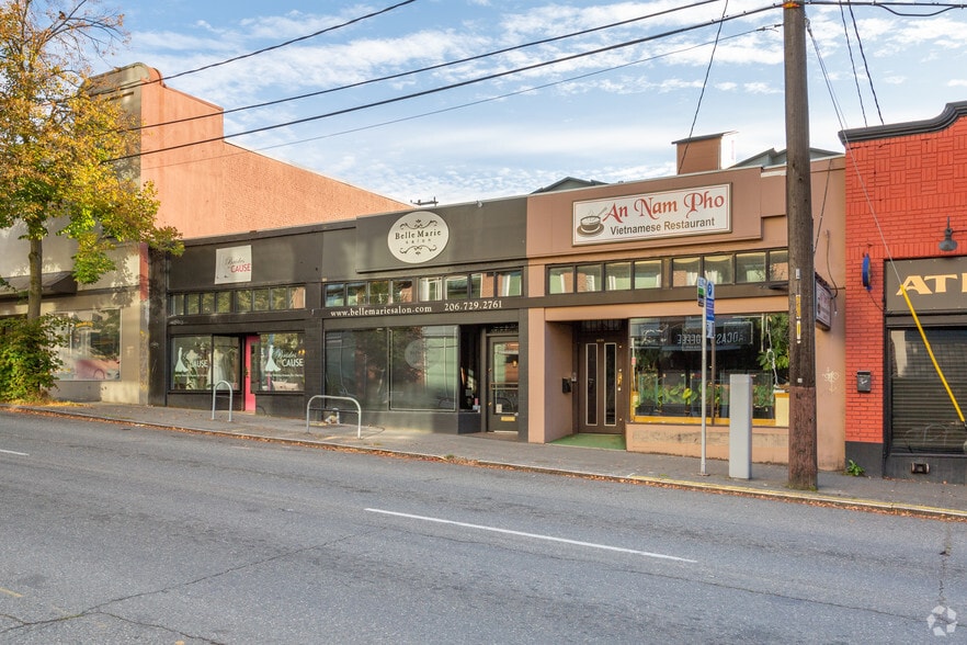 Primary Photo Of 6512 Roosevelt Way, Seattle General Retail For Lease