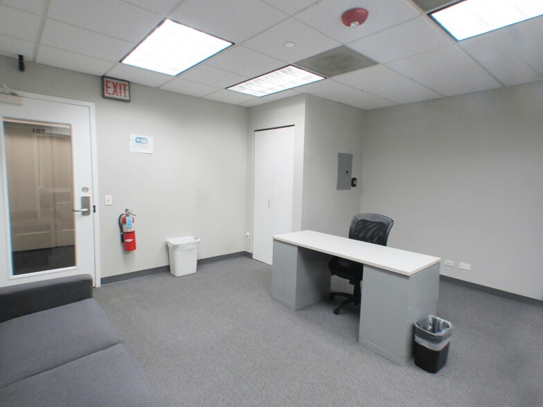 More Photos Of 105 W Madison St, Chicago Office Residential For Lease