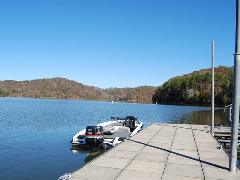 More Photos Of 1581 Kentucky Rte 2275, Staffordsville Marina For Sale