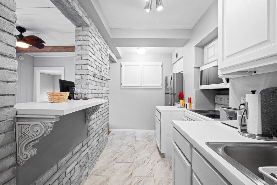 More Photos Of 2 Norwich Rd, East Haddam General Retail For Sale