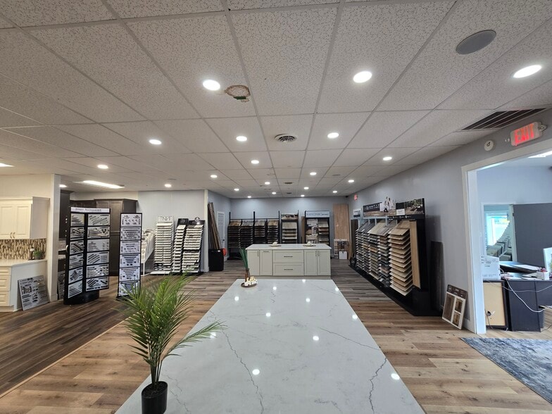 More Photos Of 9040 State Rt 14, Streetsboro Auto Repair For Sale