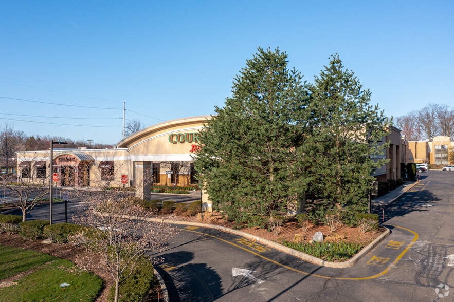 More Photos Of 100 Chestnut Ridge Rd, Montvale Hotel For Sale