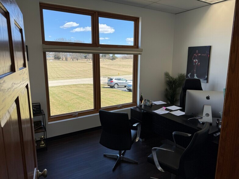 More Photos Of 4131-4133 N Perryville Rd, Loves Park Storefront Retail Office For Lease