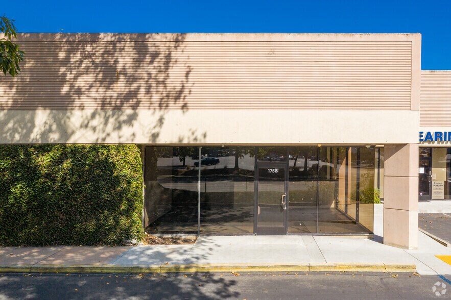More Photos Of 5406 Thornwood Dr, San Jose Medical For Lease