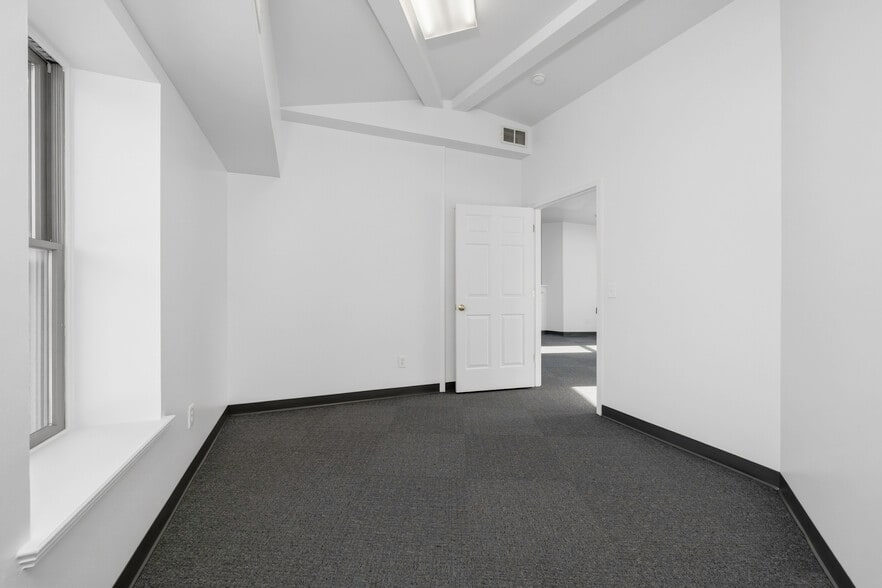 More Photos Of 1 Railroad Ave, Goshen Storefront Retail Office For Lease