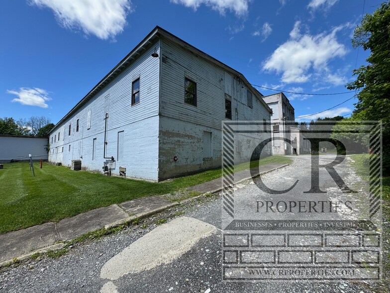 More Photos Of 155 Vineyard Ave, Highland Service For Sale