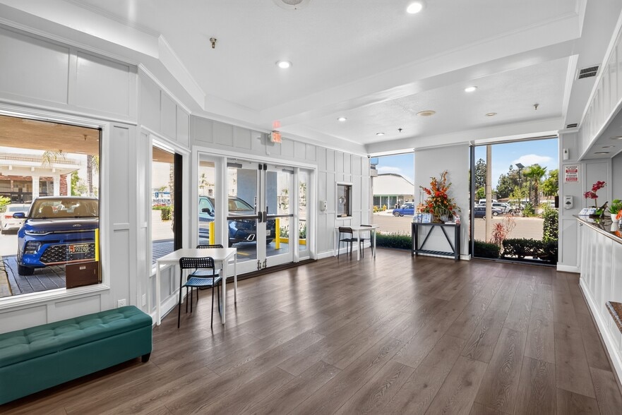 More Photos Of 2141 S Harbor Blvd, Anaheim Hotel For Sale