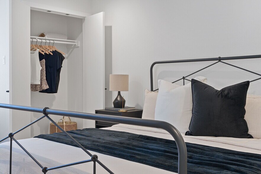 More Photos Of 1901 Albury Cv, Austin Specialty For Sale