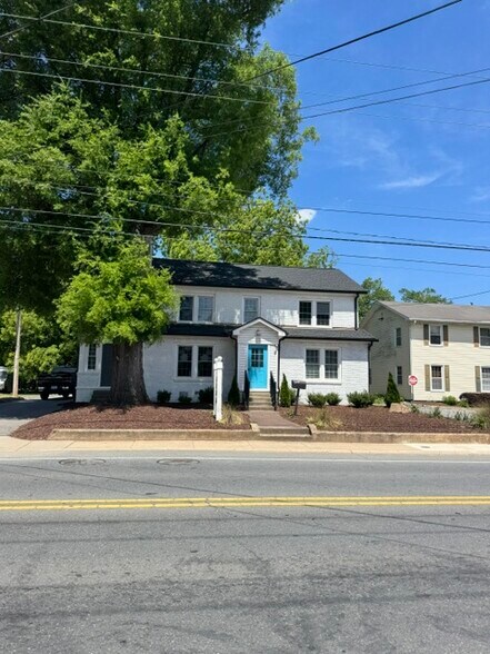 More Photos Of 180 Church St, Concord Freestanding For Sale