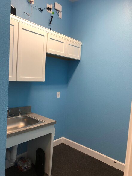 More Photos Of 660 S Bagdad Rd, Leander Loft Creative Space For Sale