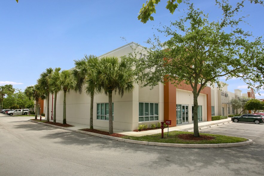 More Photos Of 2253 Vista Pky, West Palm Beach Unknown For Lease