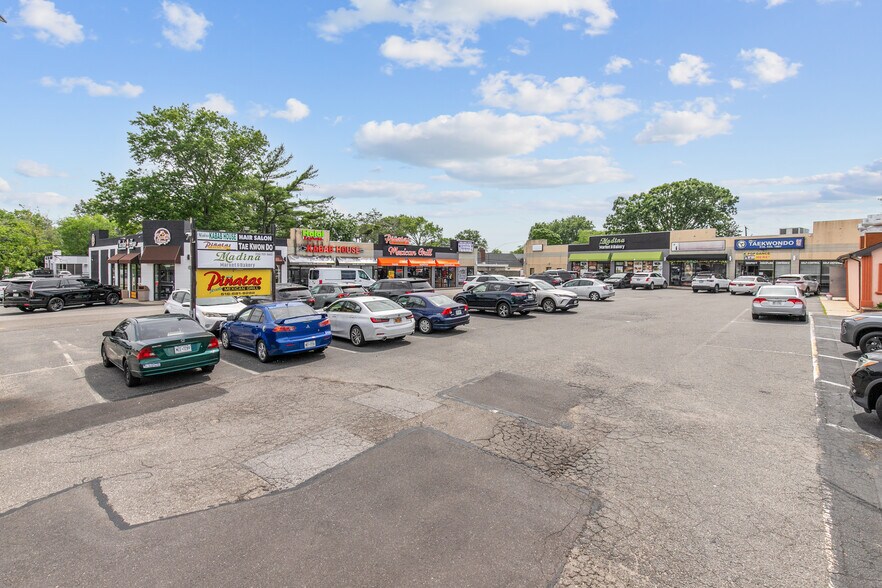 Primary Photo Of , Bethpage General Retail For Sale