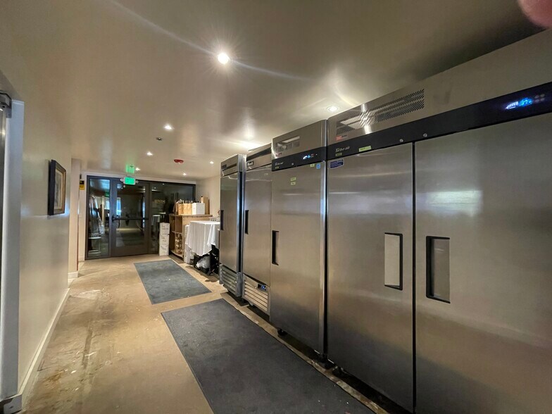 More Photos Of 2246 Larimer St, Denver Storefront For Sale