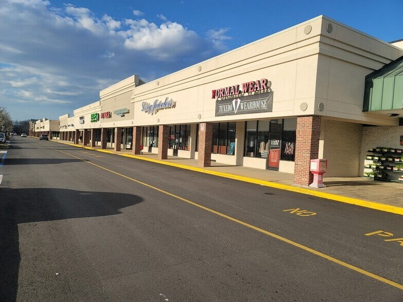 More Photos Of 701 N Battlefield Blvd, Chesapeake Unknown For Lease