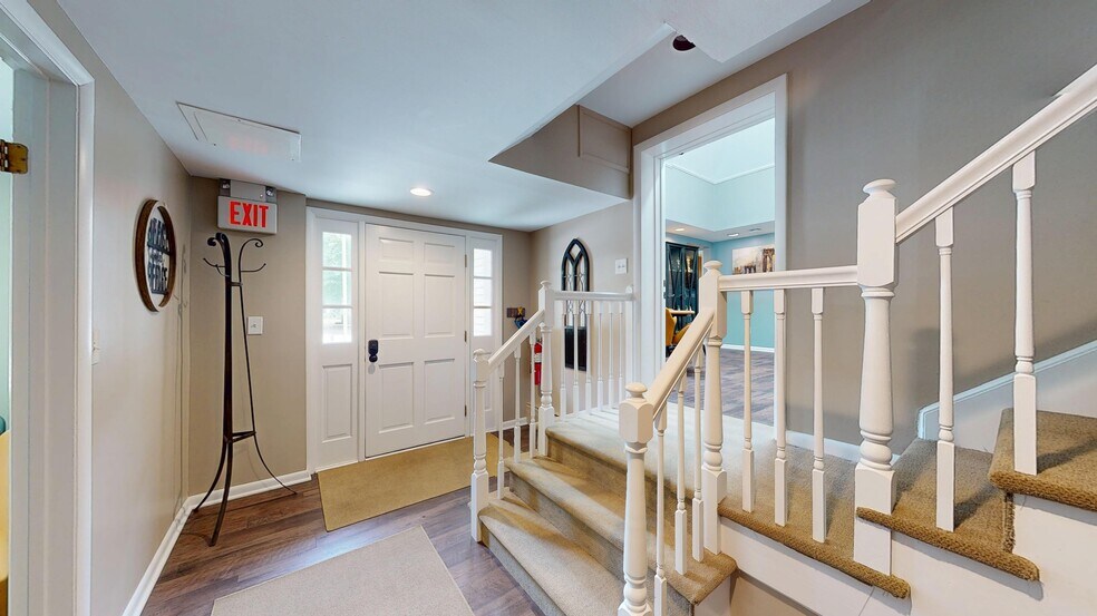 More Photos Of 172 Tuckerton Rd, Medford Office For Sale