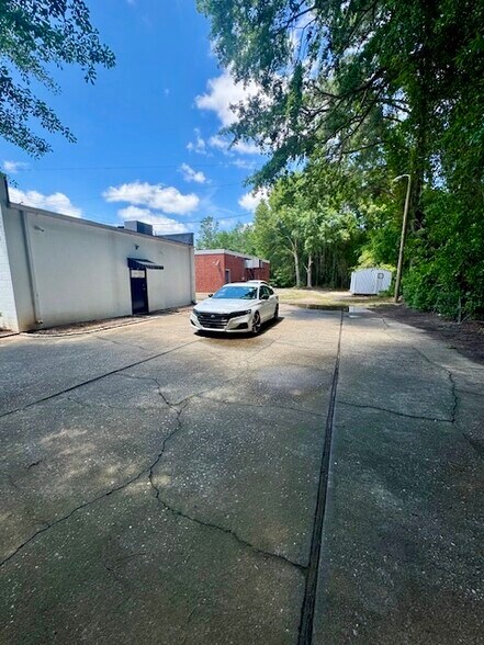 More Photos Of 224 N Main St, Spring Lake Medical For Sale