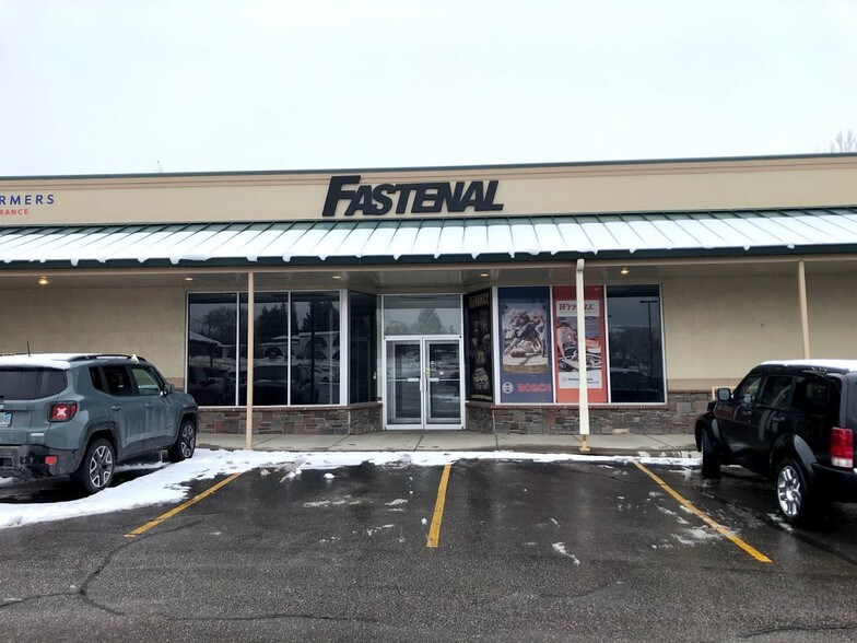 More Photos Of 100-230 Uinta Dr, Green River Storefront For Lease