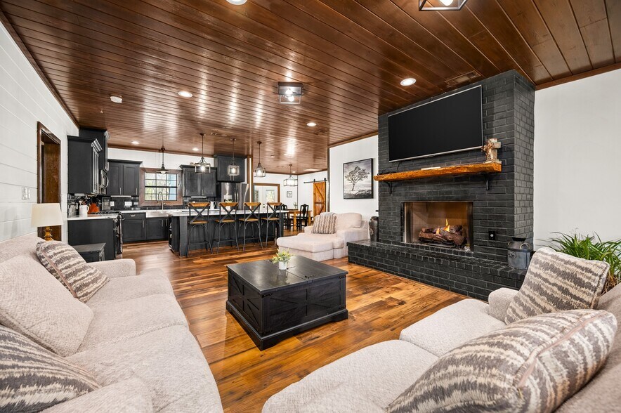 More Photos Of 54 Indian Creek Rd, Woodworth General Retail For Sale