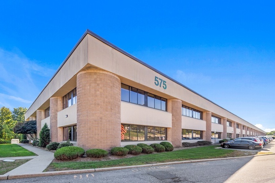 Primary Photo Of 575 Corporate Dr, Mahwah Industrial For Lease