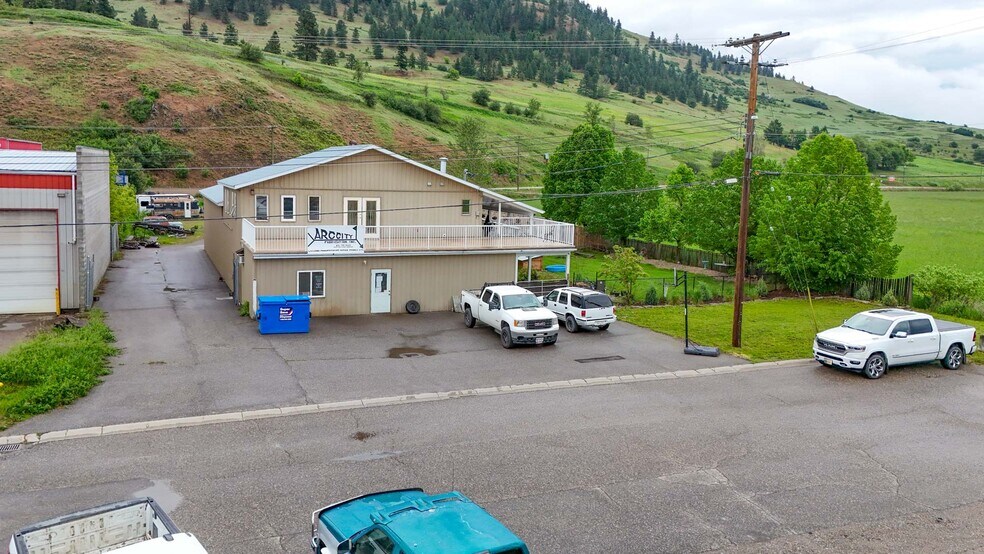 Primary Photo Of 1415 Dyffryn Rd, Lumby Warehouse For Sale