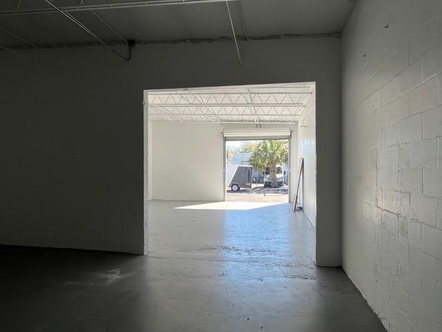 More Photos Of 2850-2852 47th Ave N, Saint Petersburg Warehouse For Sale