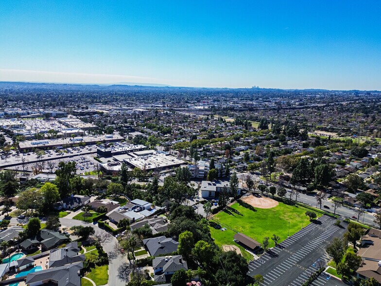 More Photos Of 670 N Rosemead Blvd, Pasadena Loft Creative Space For Sale