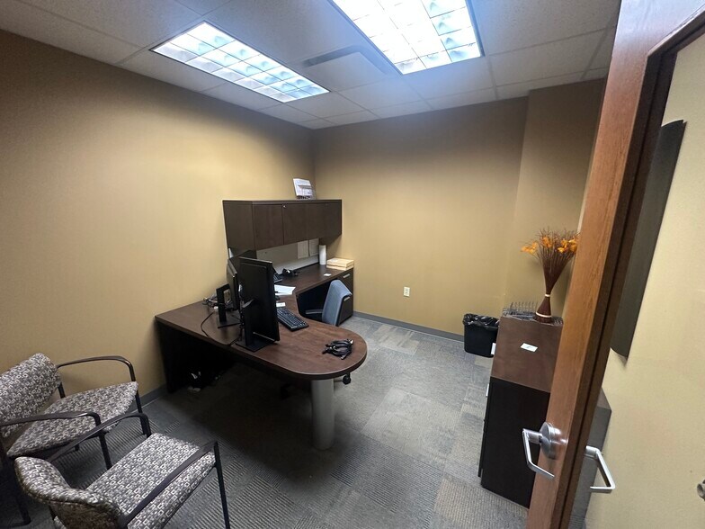 More Photos Of 1229 1st Ave SE, Cedar Rapids Office For Lease