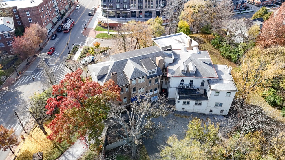 More Photos Of 2605 Woodburn Ave, Cincinnati Apartments For Sale