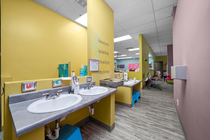 More Photos Of 14721 Kilbourne Ave, Midlothian Schools For Sale