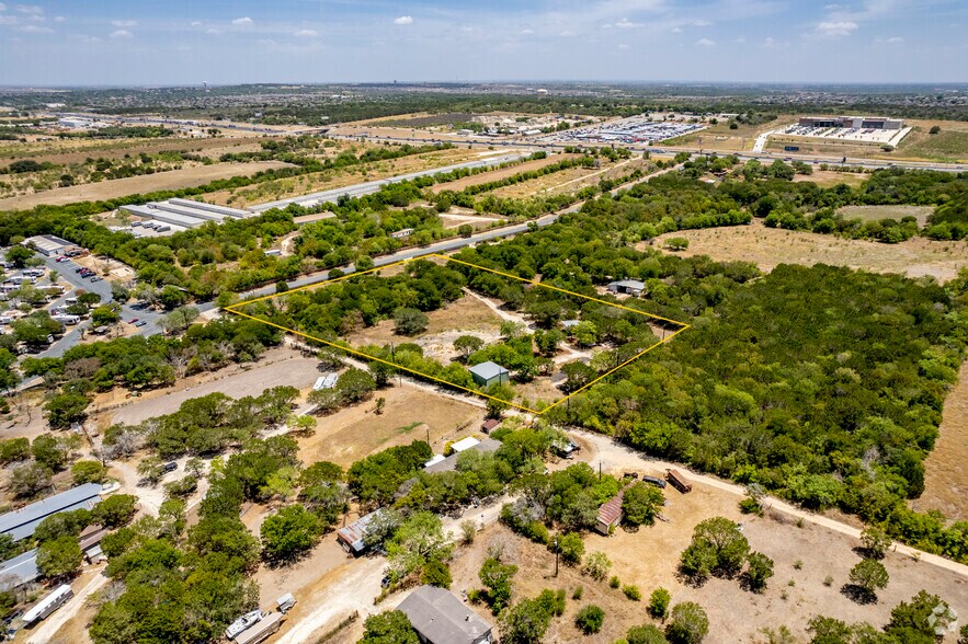 More Photos Of 18711 Interstate 35 N, Schertz Land For Sale