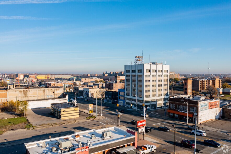 More Photos Of 13700 Woodward Ave, Highland Park Office For Sale