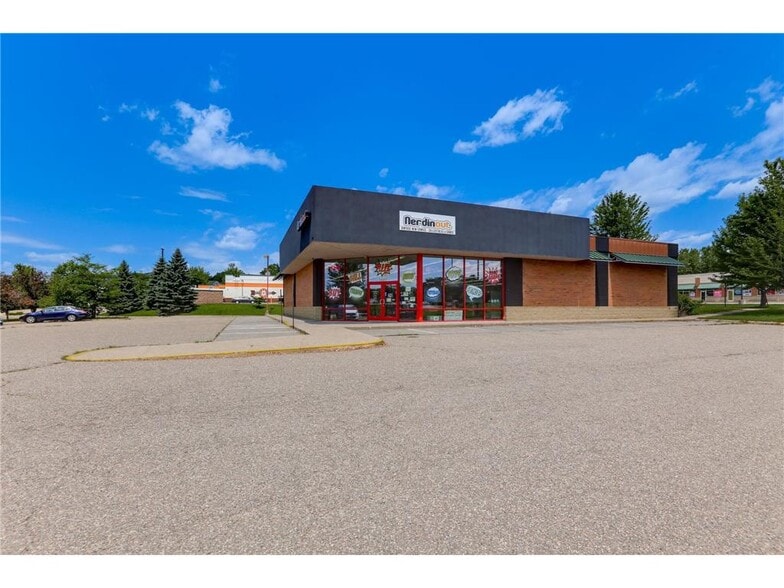 Primary Photo Of 9079 Buchanon Trl, Inver Grove Heights General Retail For Sale