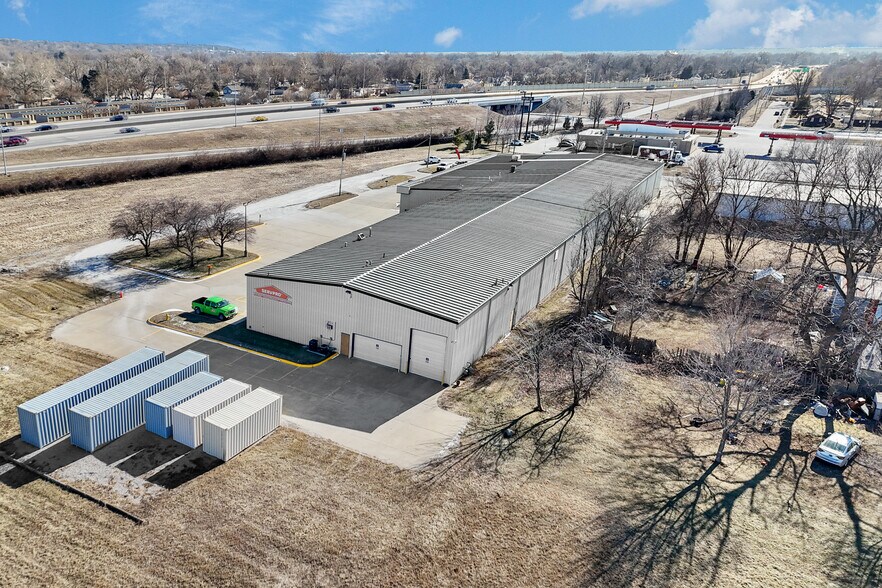 More Photos Of 2150 Milton ave, Des Moines Industrial For Sale