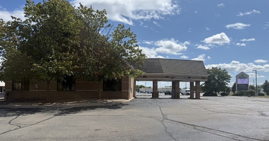 More Photos Of 40950 Van Dyke Ave, Sterling Heights Bank For Sale