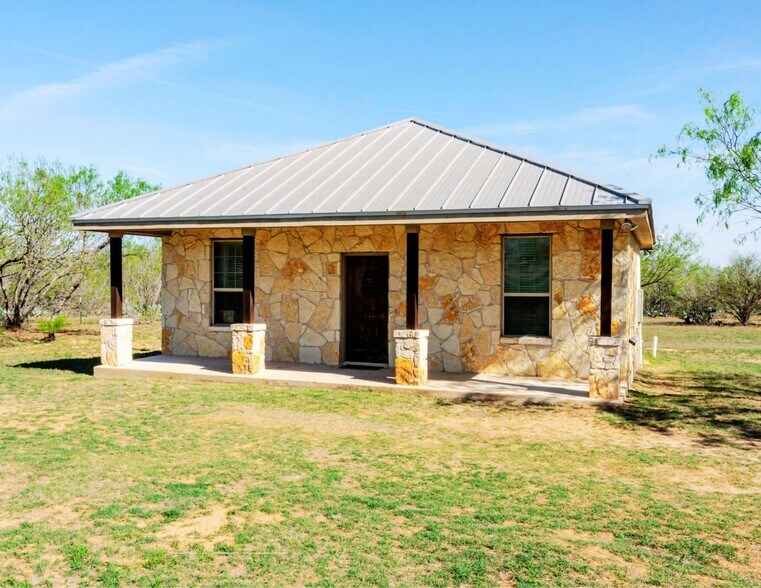 More Photos Of 1260 County Road 361, La Vernia Land For Sale
