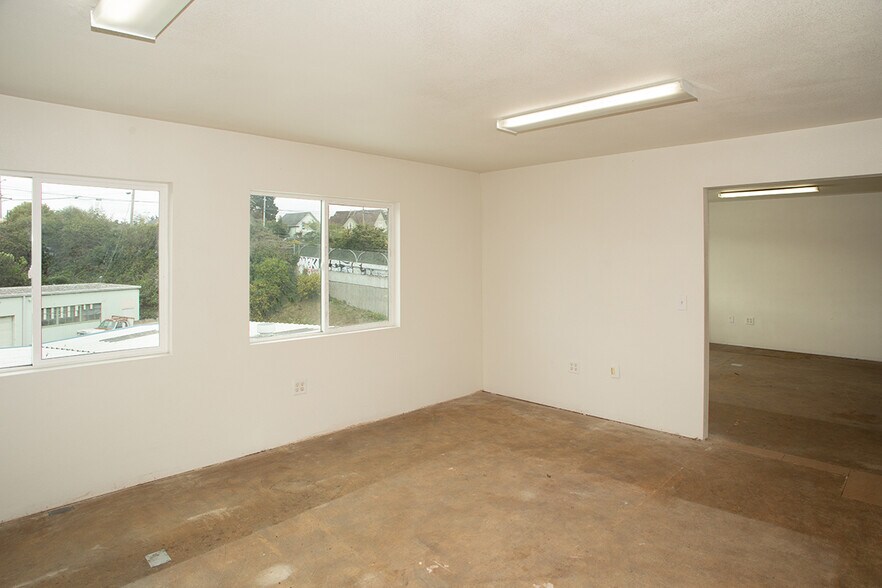 More Photos Of 2029 Broadway St, Eureka Storefront Retail Office For Sale