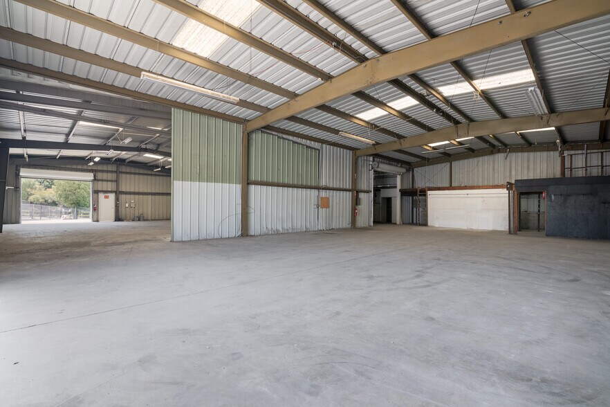 More Photos Of 3050 S Santa Fe Ave, San Marcos Manufacturing For Lease