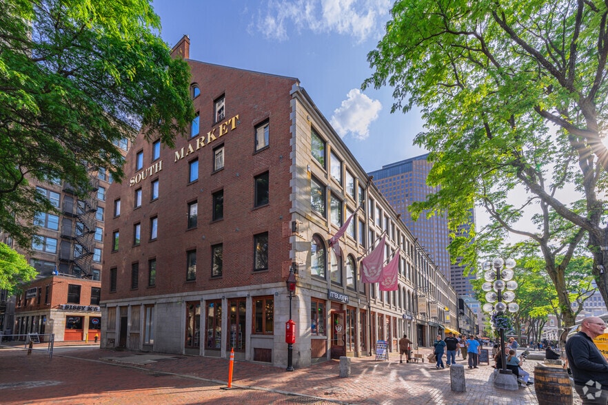 More Photos Of 1-4 Faneuil Hall Marketplace, Boston Loft Creative Space For Lease
