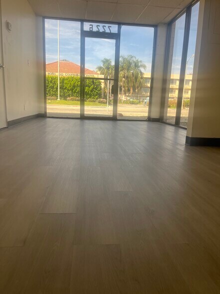 More Photos Of 7226 Valjean Ave, Van Nuys Warehouse For Lease