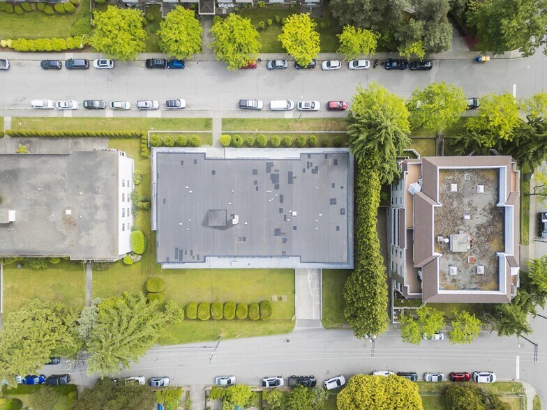 More Photos Of 5087 Irving St, Burnaby Apartments For Sale