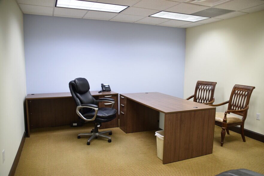 More Photos Of 4070-4090 Laguna St, Coral Gables Medical For Sale