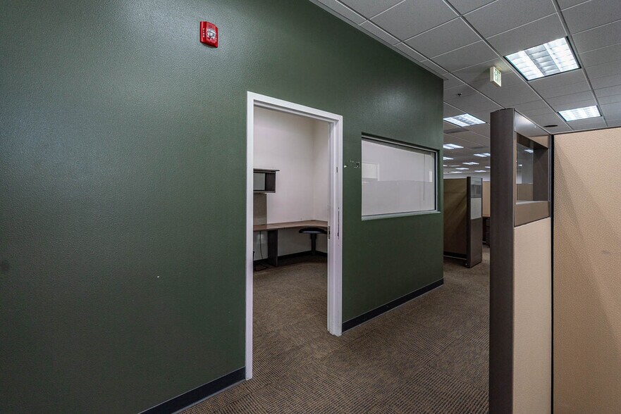More Photos Of 300-304 E Avenue K6, Lancaster Office For Lease