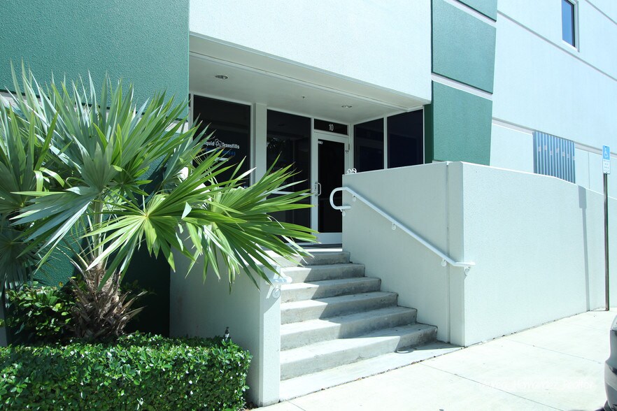 More Photos Of 1335 NW 98th Ct, Miami Warehouse For Sale