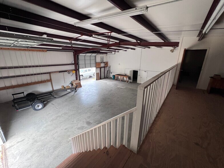 More Photos Of 1457 Bella Vista Dr, Columbia Light Distribution For Lease