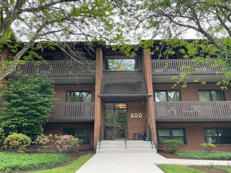 Primary Photo Of 600 McKnight Park Dr, Pittsburgh Office For Lease