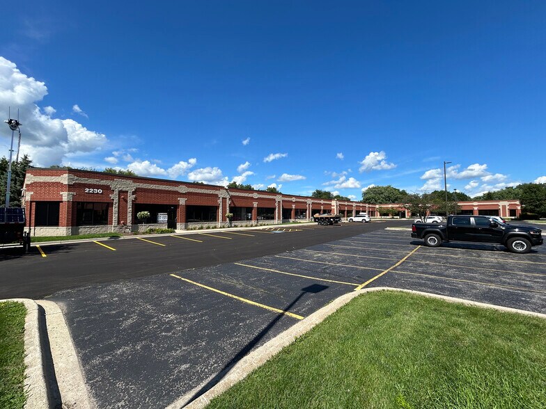 More Photos Of 2230 Point Blvd, Elgin Office Residential For Lease