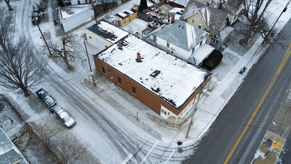 More Photos Of 1938 Airport Hwy, Toledo Freestanding For Sale